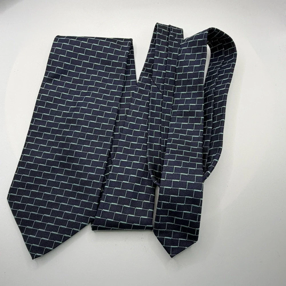 Hunt Club Necktie Mens OS Navy Blue Excellent Silk Geometric Made in Italy Tie